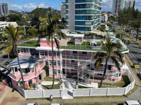 Отель The Pink Hotel Coolangatta  Серферс-Парадайс